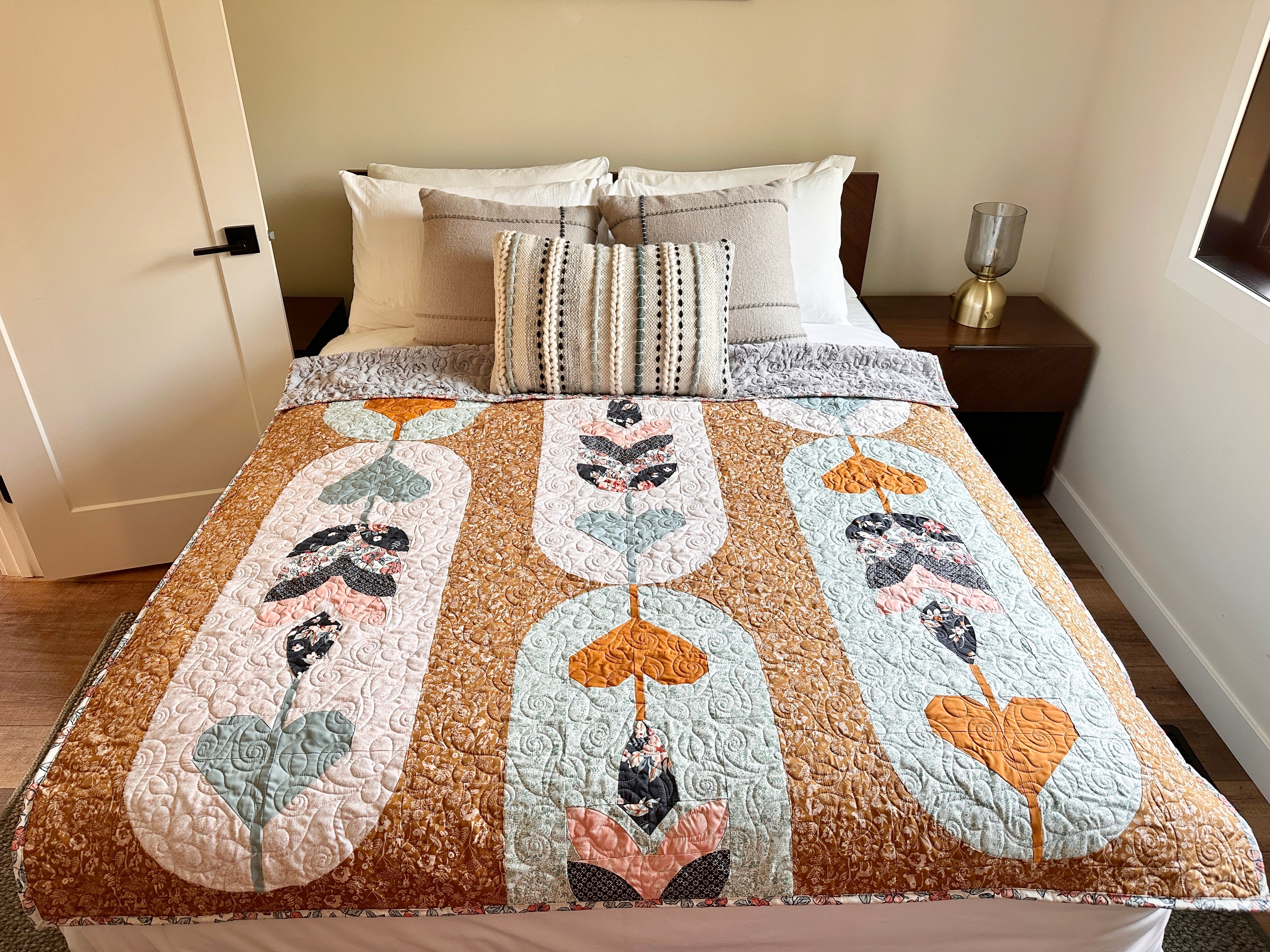 Prairie Love Throw Quilt