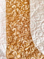Load image into Gallery viewer, Prairie Love Throw Quilt
